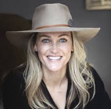 Lauren Haggard's Instagram, Twitter & Facebook