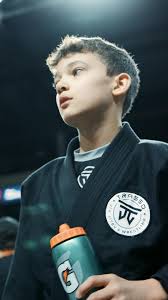 Jiu Jitsu is the absolute best sport to put your kids” 🙌 We're grateful  for the Lujan family and all the other great families that are part of the  JJWL @thefranklujan @ceconibjj