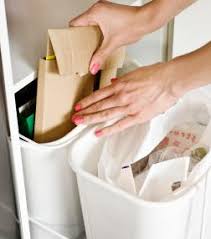 Aujourd'hui nous avons sélectioné pour vous 20 idées creatives pour recycler vos bons vieux boitiers de cd ou dvd.bonne. Des Conteneurs A Cd Et Dvd Installes A Paris