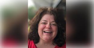 Eva Rizzo's Instagram, Twitter & Facebook