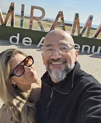 Intruso enamorado! Pablo Layus presentó a su nueva novia: Mis hijos me  hicieron gancho con ella - Noticias de Bariloche