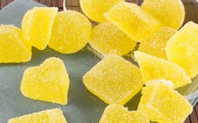 Procedete quindi come da ricetta per ottenere delle squisite gelatine al limone e lamponi. Caramelle Di Gelatina Al Limone Senza Conservanti E Una Tira L Altra