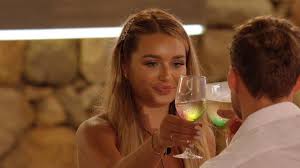 Love island's aaron francis was left mortified throughout sunday night time's episode as he went in for a snog with lucinda strafford and received rejected. Love Island Lucinda Strafford To Make Decision After Dates The Argus