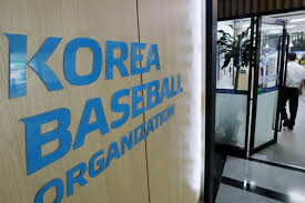 이후 2019시즌에는 타율 0.283, 15홈런, 91타점에 그치며 아쉽게 실패했다. Pbxm8ecgdpp2om