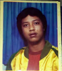 Pam Munson's newspaper clip of the 1985 Yokohoma Port Parade caused me to  recall I had a clipping from the local Japanese newspaper of that event.  This is members of the International