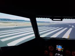 The b735 is member of the b737 family of aircraft. Boeing 737 Classic Full Flight Simulator