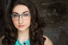 Alexis Molnar's Instagram, Twitter & Facebook