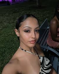 happy to be here (@_yelianiz) • Instagram photos and videos