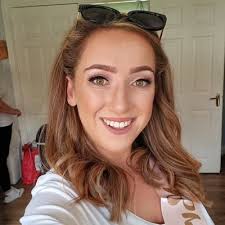 Kerrie Shaw's Instagram, Twitter & Facebook