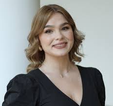 Camille Graf's Instagram, Twitter & Facebook