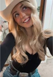 Cassidy Coker's Instagram, Twitter & Facebook