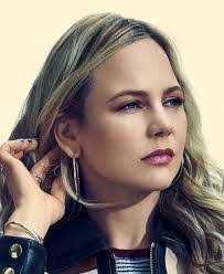 Carolyn Wilder's Instagram, Twitter & Facebook