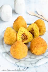 Arancini dolci al cioccolato (©un tavolo per quattro). Arancini Di Riso La Ricetta Siciliana Con I Trucchetti Per Una Panatura Croccantissima