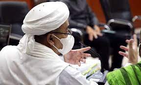 Massa pendukung habib rizieq kembali serbu. Jaksa Tolak Pandangan Refly Harun Di Sidang Habib Rizieq Fajar