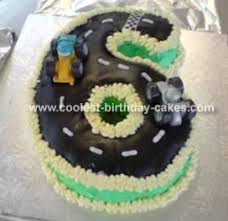 Lewis hamilton's 2017 season f1 car. Coolest Race Track Cake