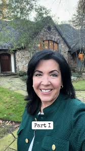 Caitlin Chris Million Dollar House Hunters