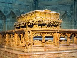 10 Creepiest Catacombs You Can Actually Visit Catacombs Gothic Cathedral Crypt