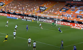 Δεν βρίσκεται στα καλύτερα της αφού στα τέσσερα τελευταία παιχνίδια μετράει μια νίκη, δύο ισοπαλίες και μια ήττα που την φέρνει να ανησυχεί για τον τίτλο. 8elta Atletiko Fosonline