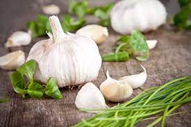 Wie wachsen die haare schneller ? Knoblauch Gegen Haarausfall So Kraftigt Knoblauch Ihre Haare Bella Bellice
