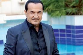 Ο γνωστός τραγουδιστής είπε ότι βγαίνει από το άρωμα που έφτιαξε παίρνοντας την. Stis Aytodioikhtikes Ekloges O Leyterhs Pantazhs Deite Poy Katebainei Eirinika Gr