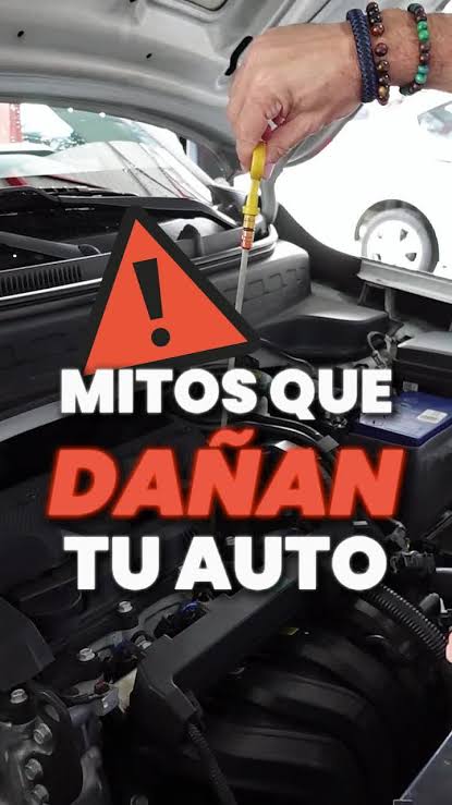 Mitos al volante Ecuador 2026 hábitos conductores tecnología dañar auto bajar pendiente neutro gasolina premium