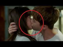 He was convincing as the problematic (read: Park Seo Joon Gains Attention For Deep Kiss Scenes Skills This Time With Kim Ji Won Vipergo
