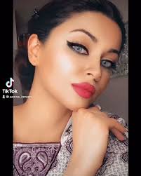 बॉलीवुड एक्ट्रेस ऐश्वर्या राय (aishwarya rai) को विश्व की सबसे सुंदर महिला कहा जाता है. 3en7rocfrvfpjm