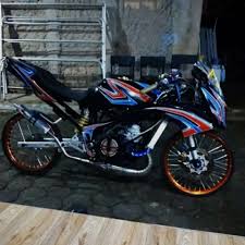 Deddy dermawanto, selaku pemilik dj custom dan motor ini sengaja memilih merombak kembali motor kesayangannya dengan mengambil konsep daily racing look plus body kit yang mirip dengan aprilia rsv4. Jual Beli Motor Ninja Rr Modifikasi Modifikasi Motor Terbaru 2021