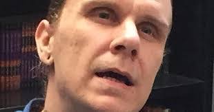 Derek Linder's Instagram, Twitter & Facebook