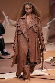 Her türlü tehlikelerden kullarını selâmete bu mübarek isim daire ehlinden evliyanın zikridir. Selam Fessahaye Copenhagen Fall 2020 Collection Vogue