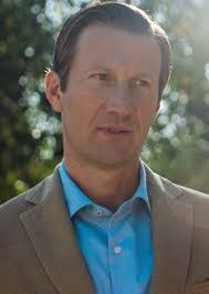 Robert Gelder's Instagram, Twitter & Facebook