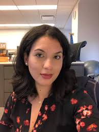 Chia Lille Gold:With a refined 34mm case in luxurious gold tone, this piece  is as durable as it is stylish, crafted from corrosion-resistant stainless  steel and featuring an easy-switch mesh bracelet. V298LDGWMG