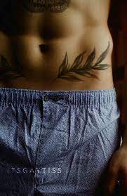 Tatuagem na Virilha Masculina: curadoria com 27 ideias