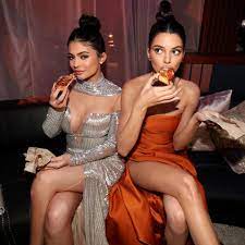 Полное имя — кайли кристен дженнер (kylie kristen jenner). Food Journal Was Kylie Jenner An Einem Tag Isst Gala De