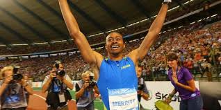 L'élève de renaud longuèvre est également seulement le deuxième français titré aux championnats du monde en individuel, huit ans après le sacre de stéphane diagana sur 400 m haies à athènes en 1997. 110 M Haies Merritt Bat Le Record Du Monde