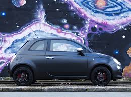 Ikonisches design und außergewöhnliche performance. Fiat 500 Matt Black 2010 12