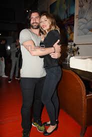 Η ζέτα δούκα είναι μια από τις πιο ταλαντούχες ηθοποιούς της γενιάς της. Zeta Doyka O Syzygos Ths Mixalhs Xatzhantwnas Thn Kamarwse Sto 8eatro Pics