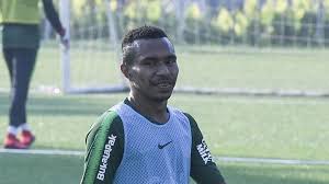 Pada saat itu, dia sukses mencuri perhatian berhasil mengoyak gawang sape kerrab meski baru masuk ke lapangan dalam beberapa detik saja. Liga 1 Todd Rivaldo Ferre Gabung Klub Thailand Lampang Fc Tinggal Tunggu Visa Sport Tempo Co
