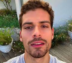 Oscar Anton: intervista all'artista della hit virale Bye bye!