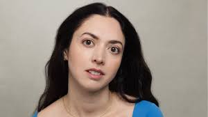 From Lens to LinkedIn: Tips for a Perfect Headshot Session — EMMA BARROW