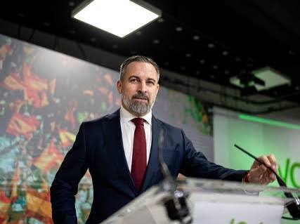 Encuesta de elecciones generales: Vox se dispara al 18% y amplía a 13 puntos la ventaja del bloque de derechas, según 40dB | Demócrata