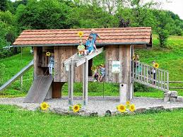Dieses zubehörteil für die seilbahn / kinderseilbahn ist gemäß europäischer spielplatznorm din en 1176 / 1177 für den öffentlichen bereich (spielplatz, schule, kindergarten) zugelassen. Kandern Mit Der Seilbahn In Den Matsch Kandern Verlagshaus Jaumann