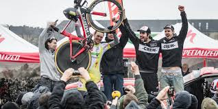 Christoph strasser hat das race across america (raam) zum sechsten mal gewonnen. 896 Km Christoph Strasser S 24 Hour World Record Bikeboard Cc Reviews