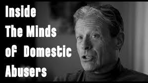 Heidi Bragg's Instagram, Twitter & Facebook