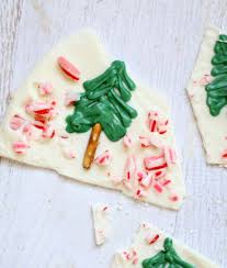 Christmas Tree White Chocolate Bark With Peppermint Recipe Christmas Candy Recipes Cookies Recipes Christmas White Chocolate Bark