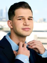 Consistency makes the impossible inevitable. 📸 @lensinmotion_photography