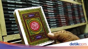 Ibn 'umar berkata bahwa idza zulzilat turun saat abu bakar ra. Surat Az Zalzalah Ayat 1 8 Arab Latin Dan Artinya