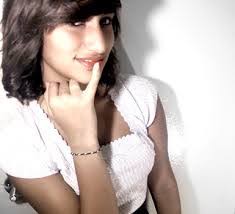 Alicia Loredo's Instagram, Twitter & Facebook