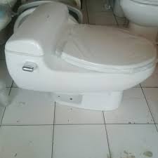 Closet duduk murah dan berkualitas bisa didapatkan diseluruh toko yang menjual material bangunan atau toko khusus menjual perlengkapan kamar mandi. Jual Toilet Kloset Duduk Toto Cw436 Murah Dan Berkualitas Jakarta Selatan Sumber Berkah 29 Tokopedia