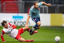 Deze pagina geeft een overzicht van alle wedstrijden die ajax ajax speelde in haar historie maar liefst 105 duels tegen fc utrecht. That One Brilliant Pass From Tadic Makes Watching Fc Utrecht Ajax 0 3 Worthwhile Ebonyst Com
